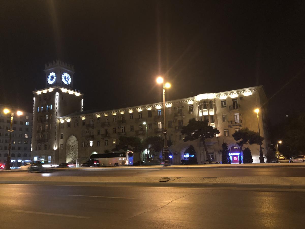 Clock Tower Apartment In Baku Kültér fotó